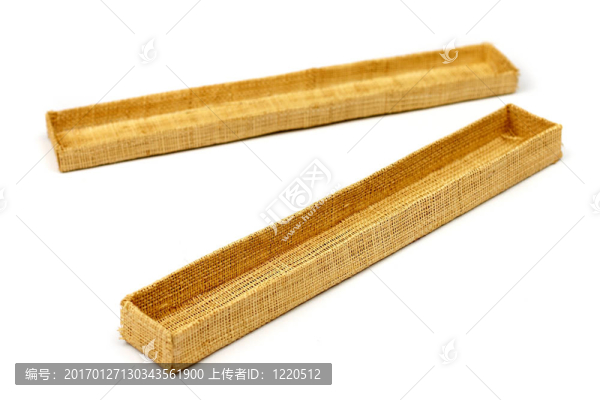 目前秸稈的柳條箱