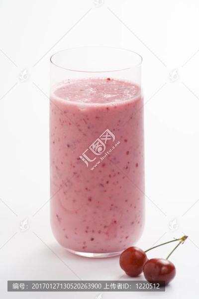 美味的櫻桃奶昔
