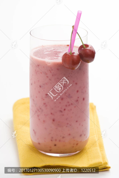 美味的櫻桃奶昔