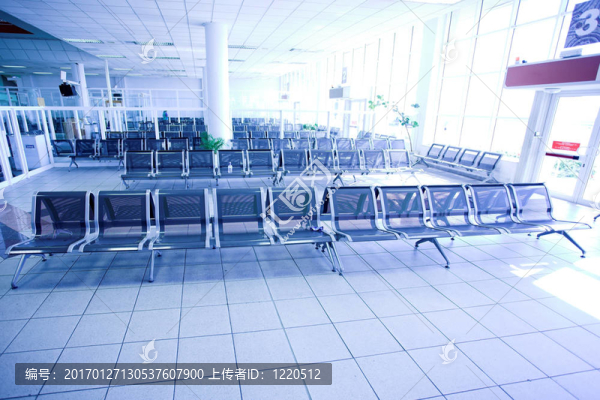 候車室；機場空蕩蕩的地方