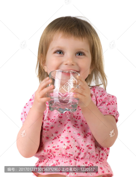 小女孩喝的水-匯圖網(wǎng) www.fosd68.com 小女孩喝的水