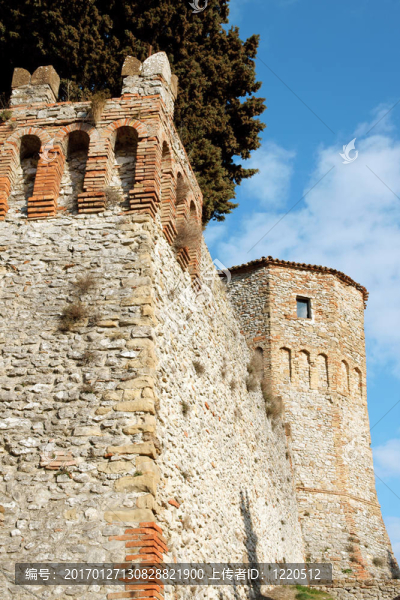 Montebello,di,Torriana的城堡