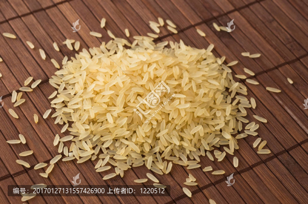 中國(guó)竹墊上的Rice