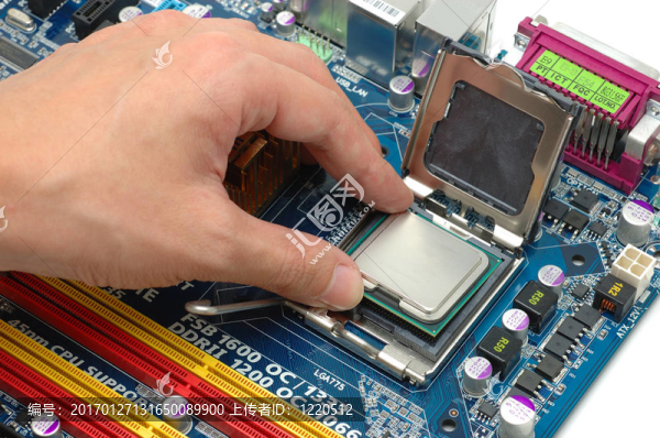 安裝電腦CPU