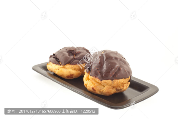 巧克力鮮奶泡芙