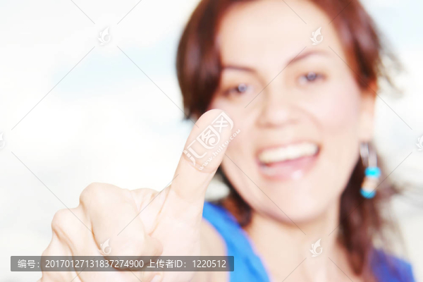 年輕的女人