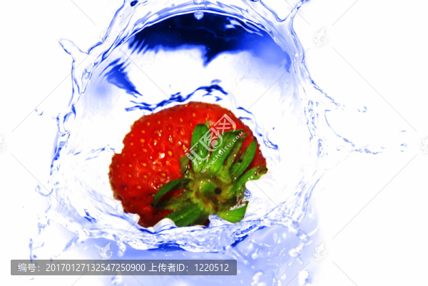 Strawberry在水