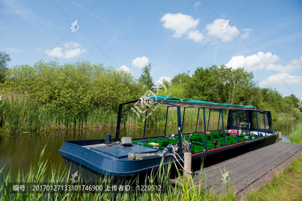 乘船游覽-匯圖網(wǎng) www.fosd68.com 乘船游覽