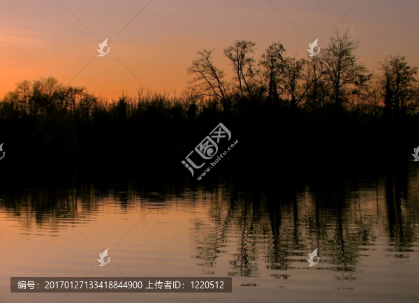 夏日的夕陽(yáng)