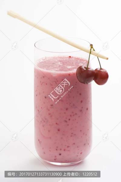 美味的櫻桃奶昔
