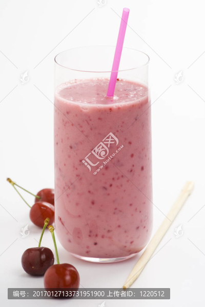 美味的櫻桃奶昔