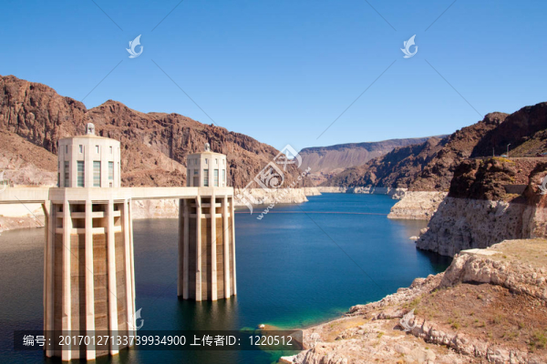 胡佛進(jìn)水塔