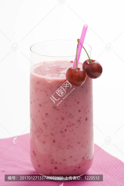 美味的櫻桃奶昔