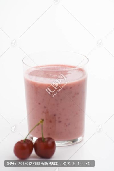 美味的櫻桃奶昔