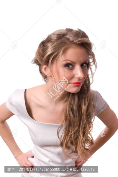 冒充迷人金發(fā)女孤立