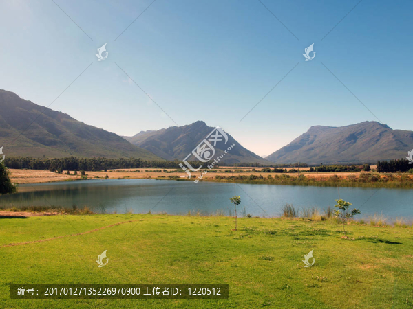 南非山脈的日出-匯圖網(wǎng) www.fosd68.com 南非山脈的日出