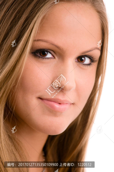 美麗的女大學(xué)生