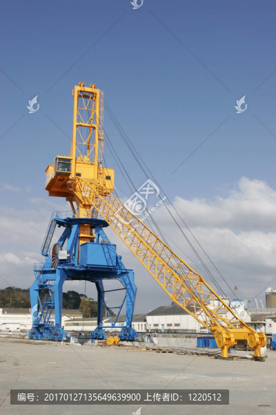 起重機(jī)在施工-匯圖網(wǎng) www.fosd68.com 起重機(jī)在施工