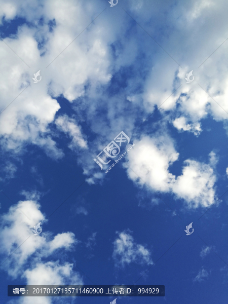 白云藍天