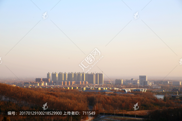 俯瞰山下樓群建筑