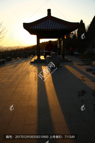 夕照佛亭