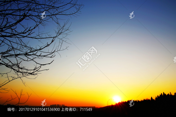 夕陽(yáng)靜美天空