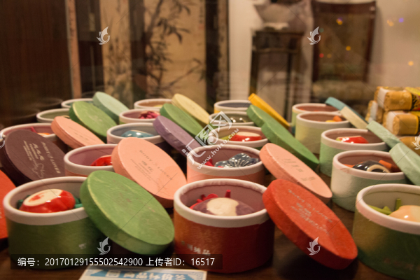 民國(guó)化妝品-匯圖網(wǎng) www.fosd68.com 民國(guó)化妝品