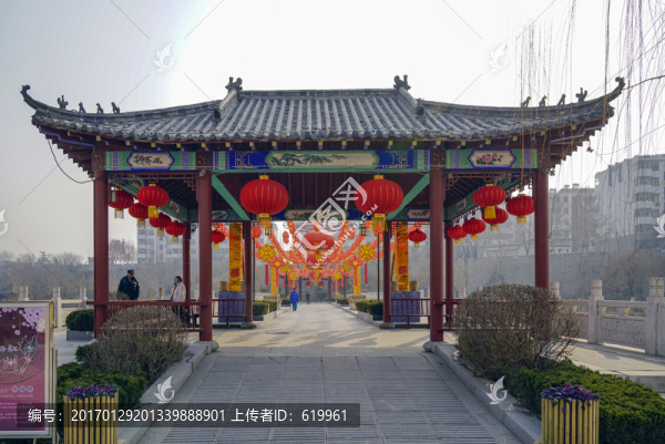 涼亭紅燈籠