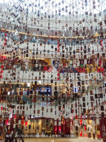 商場中庭陳列設(shè)計(jì)