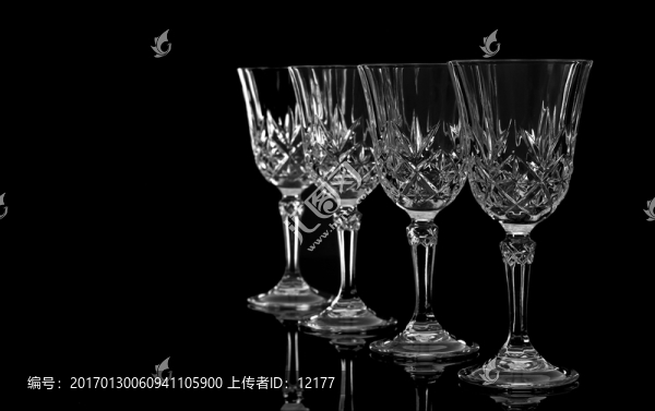 玻璃酒杯