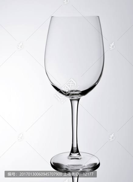 玻璃杯