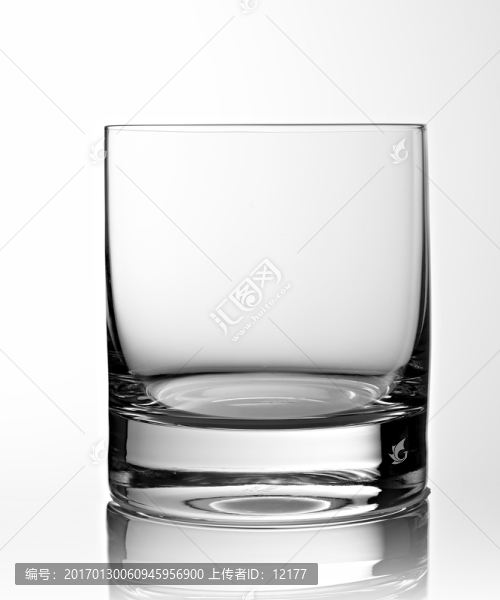 玻璃杯