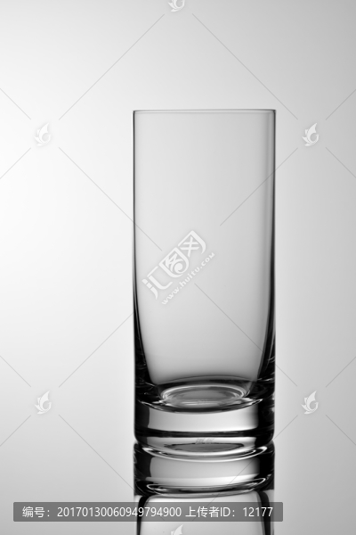 玻璃杯