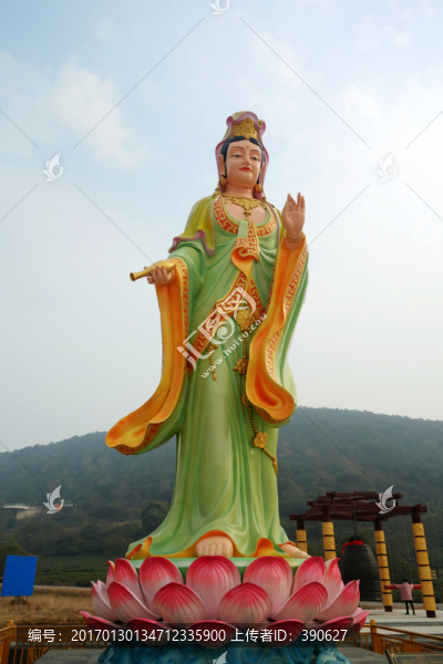 彩色觀音立像