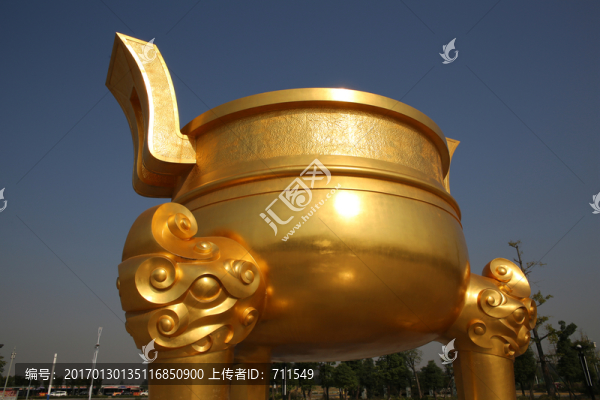 銅鼎