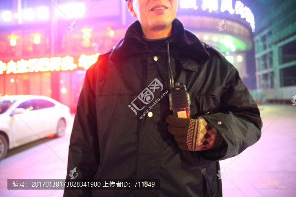 男保安