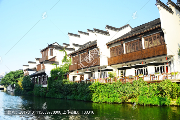 秦淮河畔