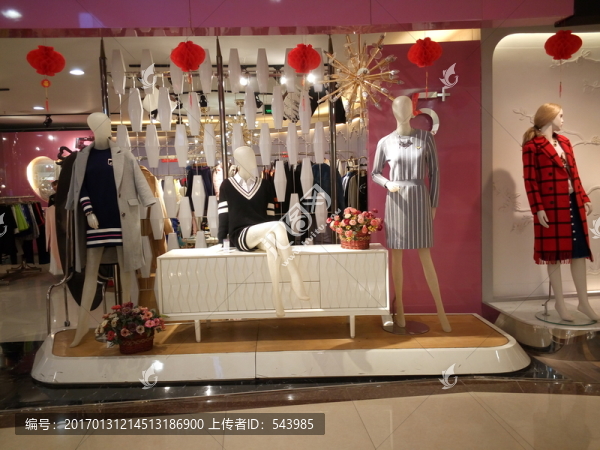 服裝櫥窗展示