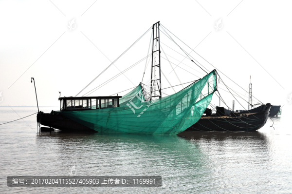 漁船