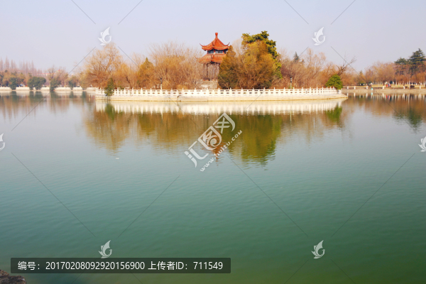 公園湖心小島
