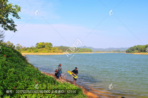 藍(lán)天白云,家禽養(yǎng)殖,東湖星島