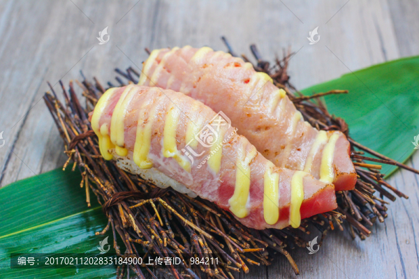 燒吞拿魚(yú)壽司