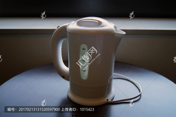 電熱水壺