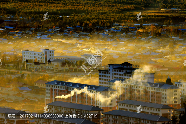 傍晚小鎮(zhèn)炊煙