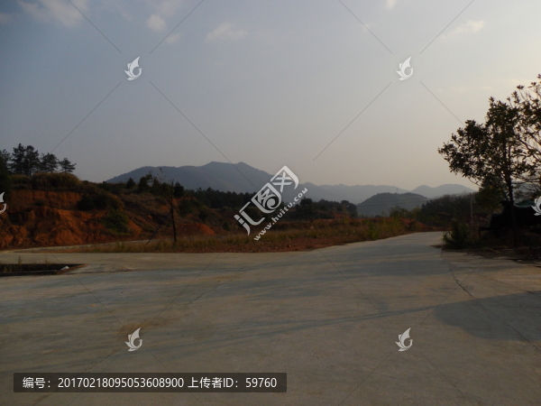 眺望遠山
