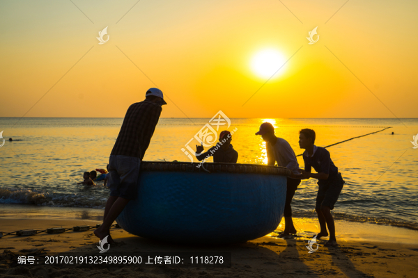 日落晚歸