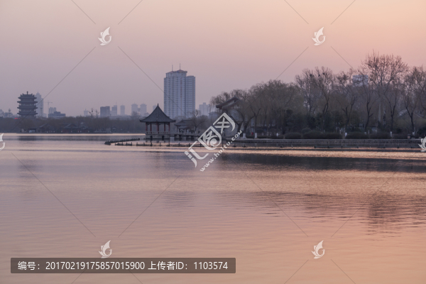 大明胡日出