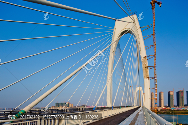 青山大橋,南寧