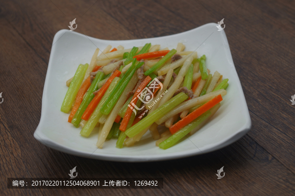 芹菜肉絲