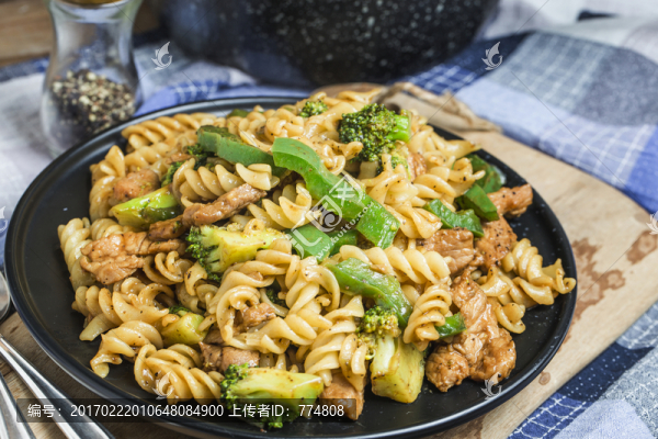 黑椒豬肉意粉,通心粉